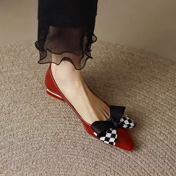  2022 г., нови модни ежедневни пролетно-есенни нови дамски обувки на нисък ток без шипове, обикновен чифт обувки с остри пръсти и нос, тънки шоу
