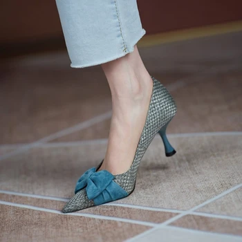  Новост 2022 г.; пролетно-есенен дамски обувки; дамски обувки на висок ток с остър пръсти и лък; пикантни женски модел обувки на висок ток; обувки на тънък ток